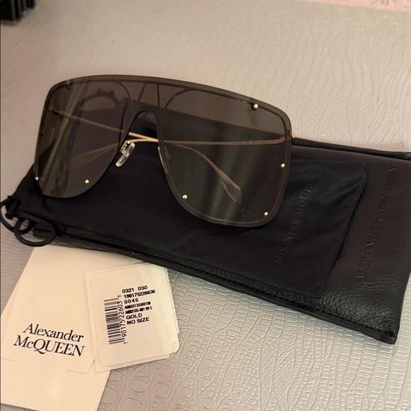 Alexander McQueen 99mm Skull Mask Metal Sunglasses - Picture 4 of 8